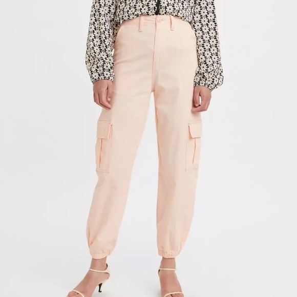 Levi's Pants - Levis High Waisted Cargo Pants